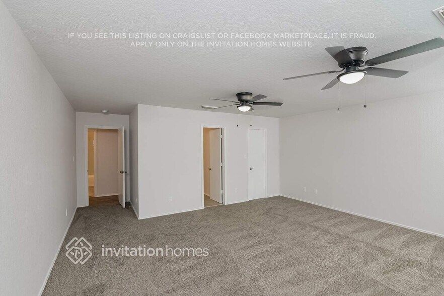 Building Photo - 10622 Manor Creek