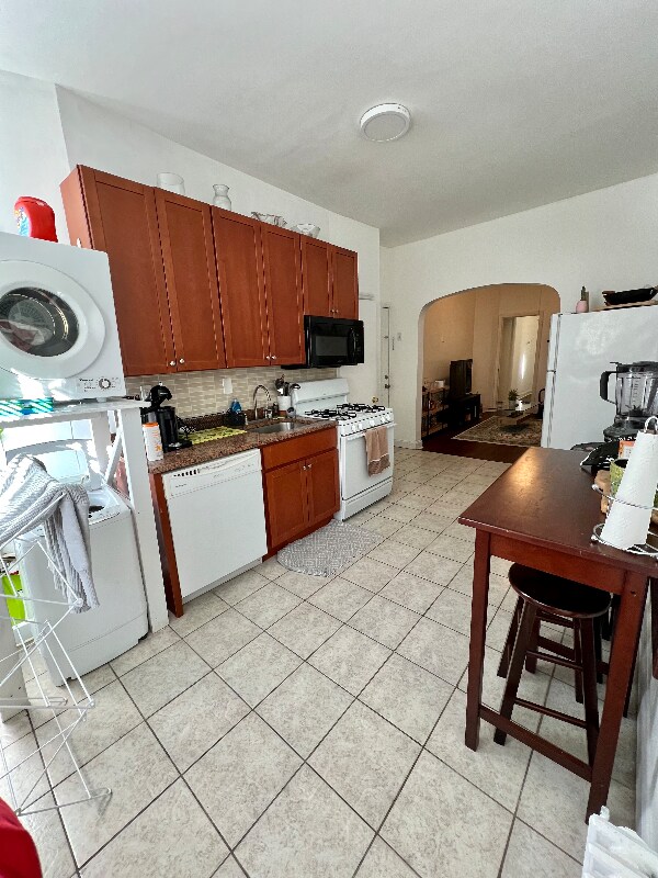 Building Photo - 29 Booraem Ave