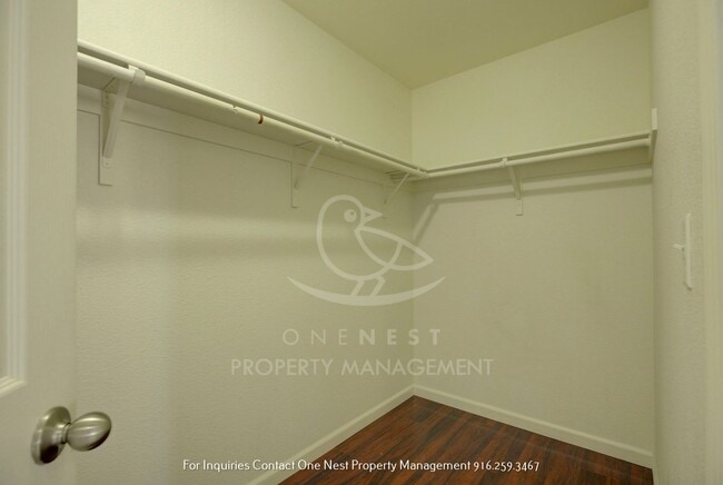 Building Photo - 3 bdrm 2 bth - Great Floorplan