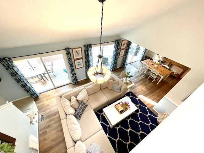 Building Photo - Spacious 6 bedroom home in Virginia Beach
