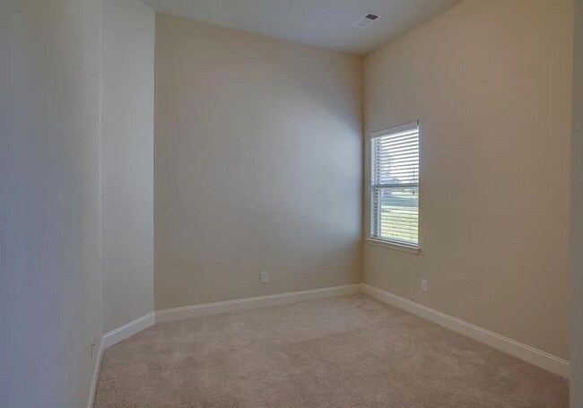 Building Photo - 2531 Tapestry St
