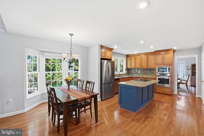 Building Photo - 14332 Cartwright Way
