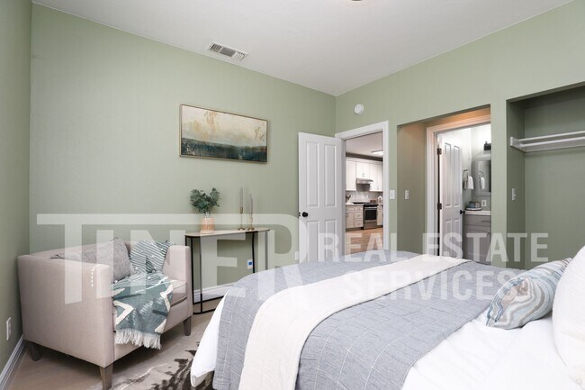 Building Photo - 2531 27th St