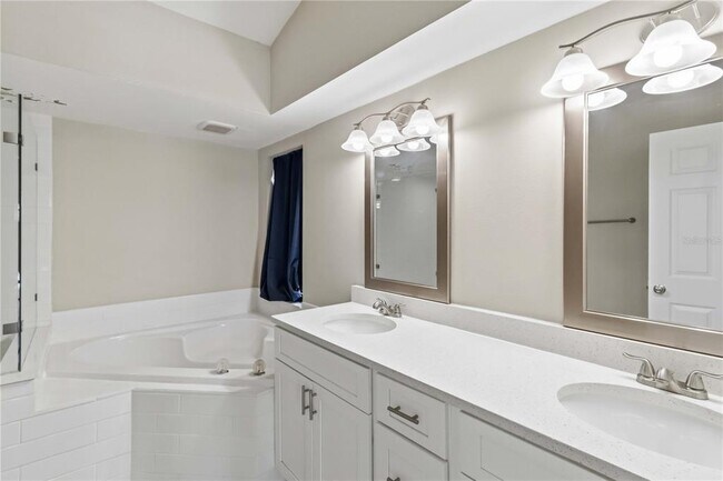 Building Photo - 2110 Laindale Pl