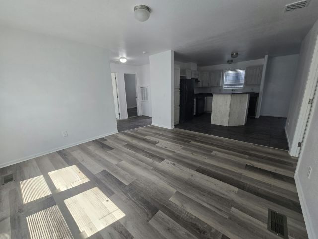Building Photo - 6105 E Sahara Ave