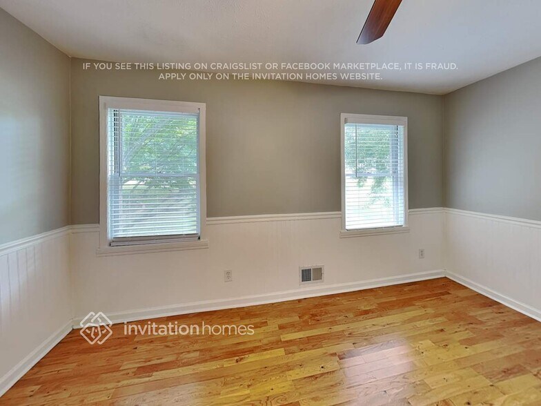 Building Photo - 4414 Lamar Dr