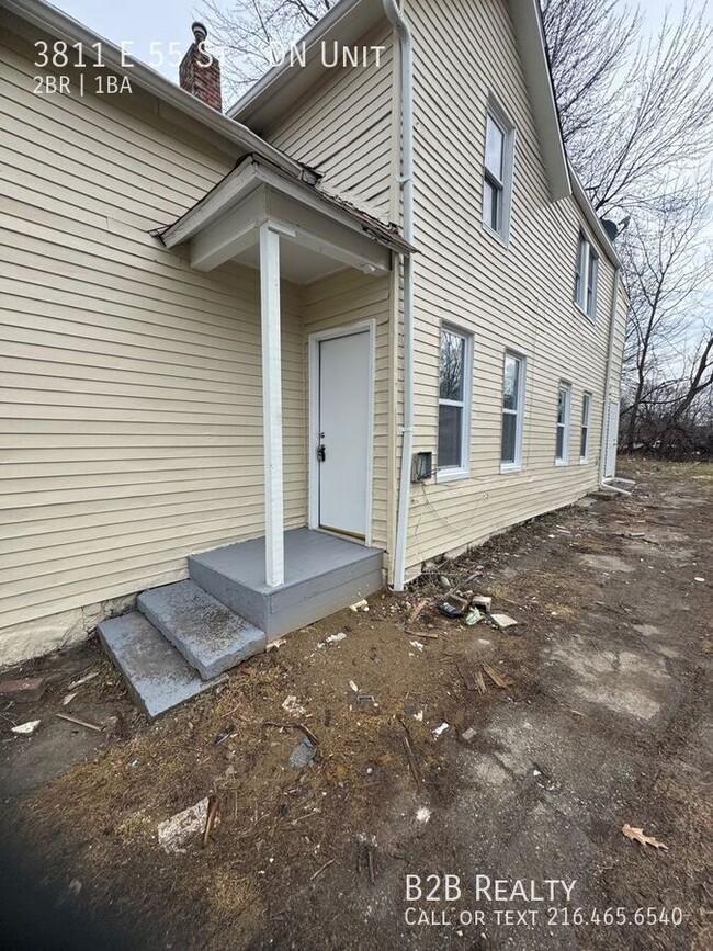 Building Photo - Charming 2.5-Bedroom Property in Prime Loc...