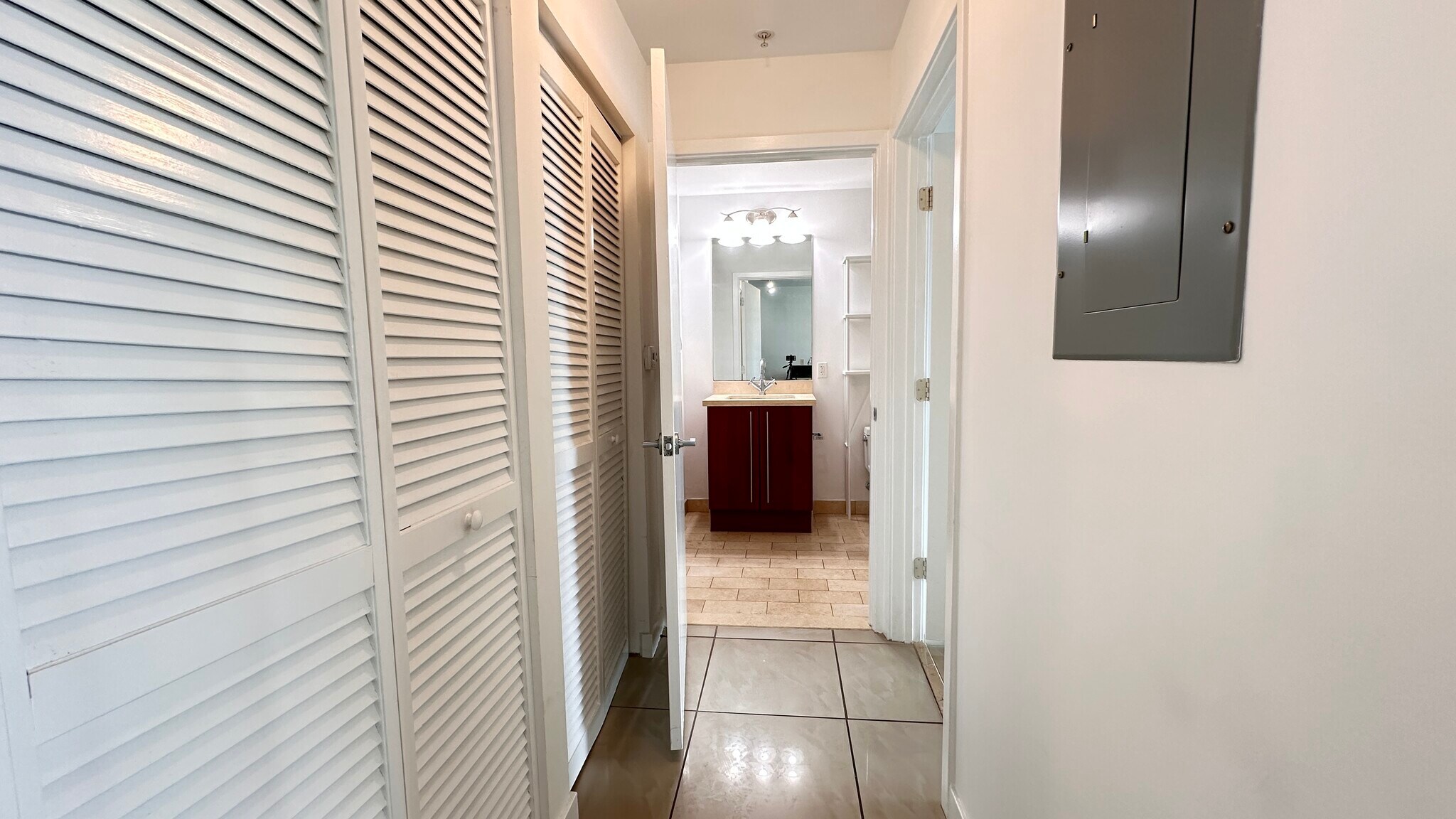 Building Photo - 79 SW 12th St