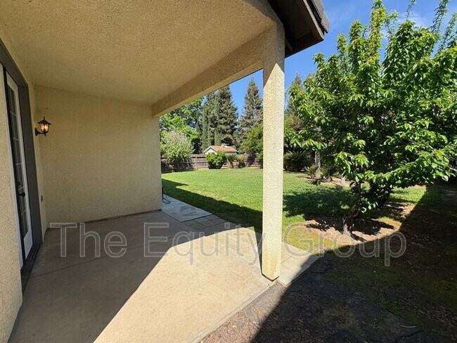 Building Photo - 312 W Reese Ave