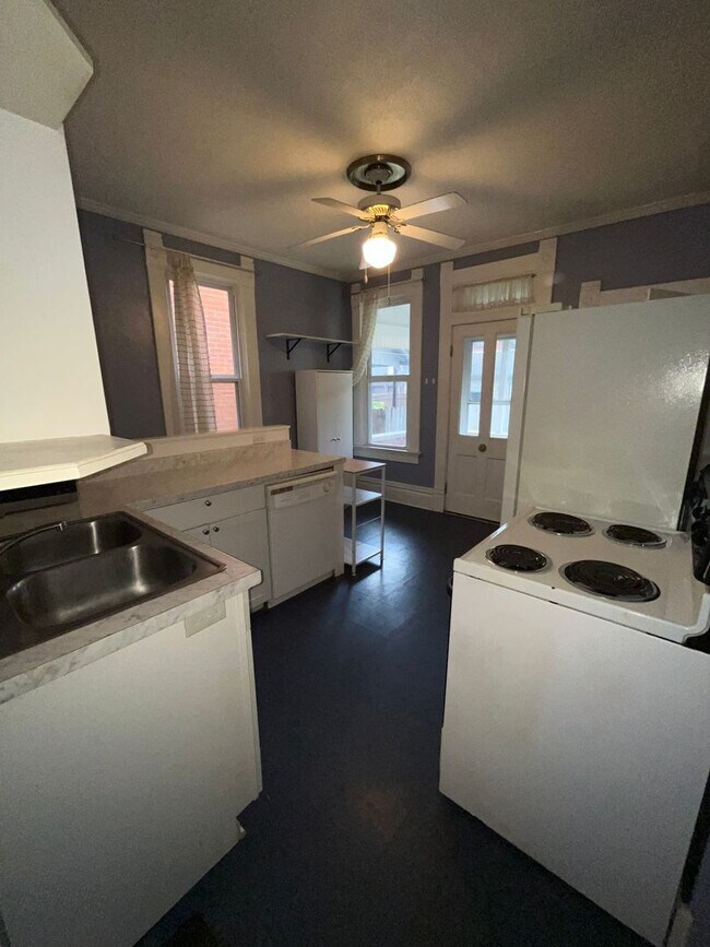 Building Photo - 221-223 E Whittier Street