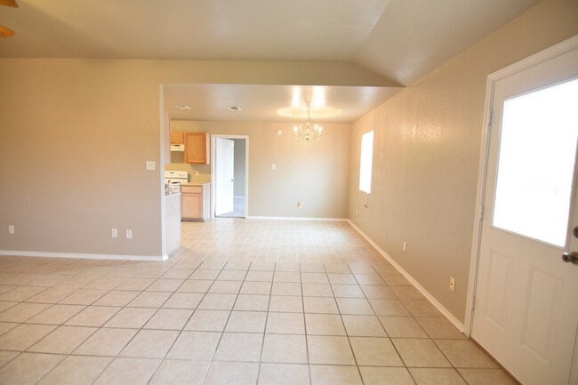 Building Photo - 1714 Freedom Loop