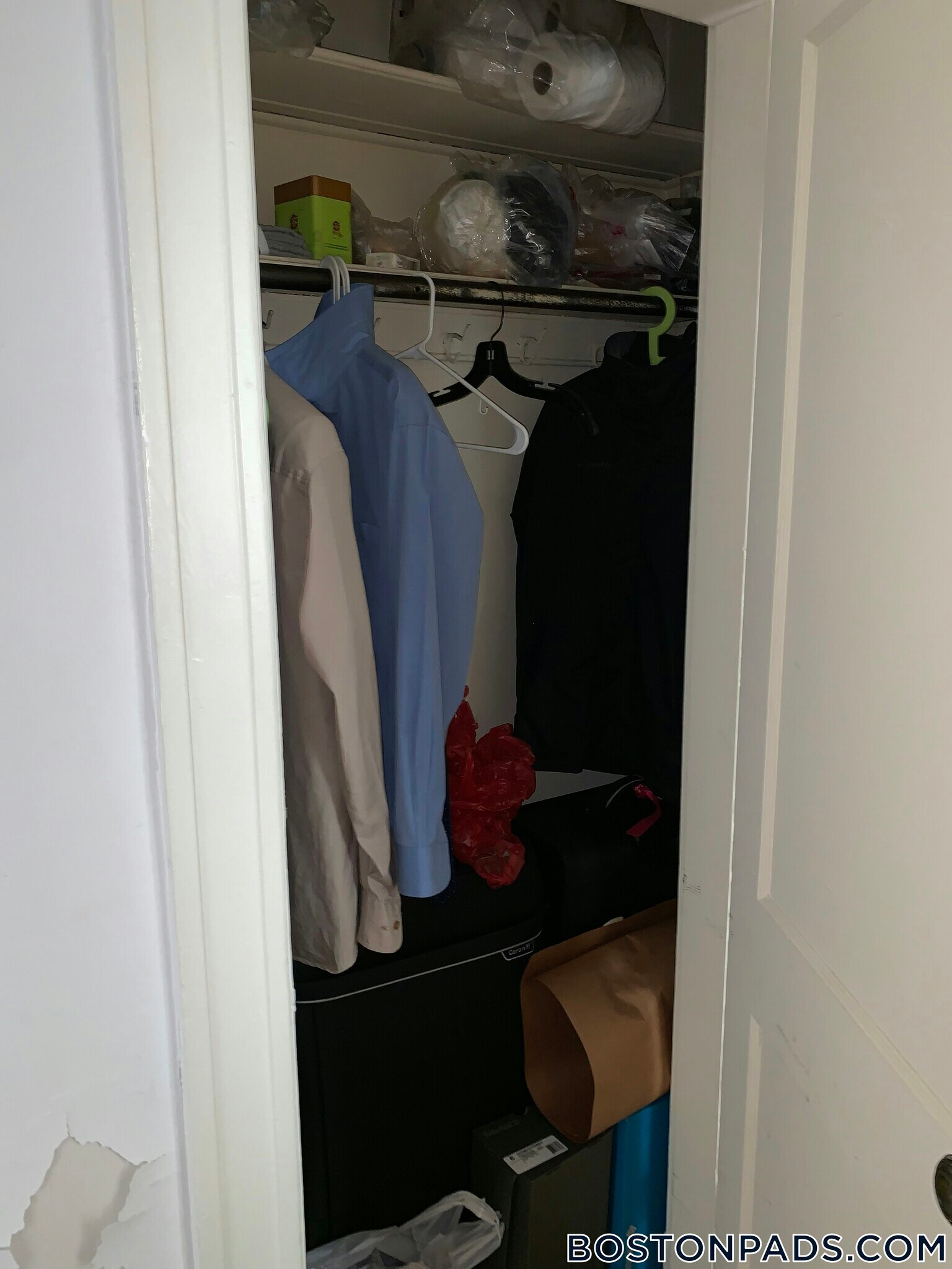 Building Photo - 137 Park Dr