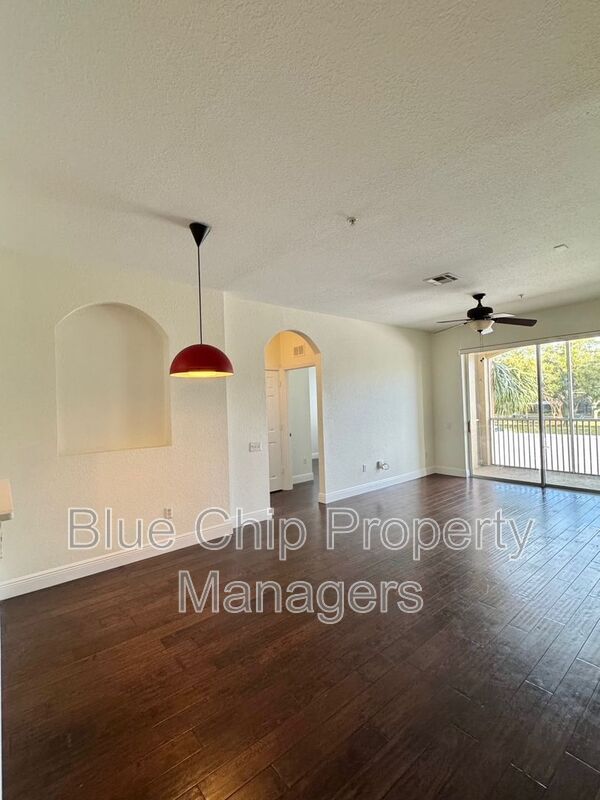 Building Photo - 6402 Cava Alta Dr