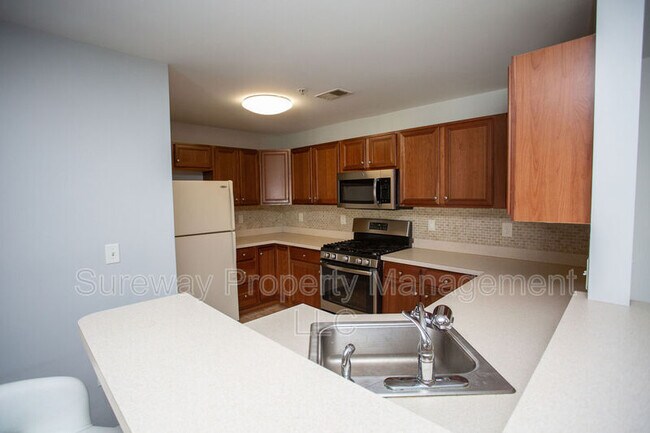 Building Photo - 87 Highbridge Ln