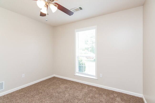 Building Photo - 50 Willow Crest Cove