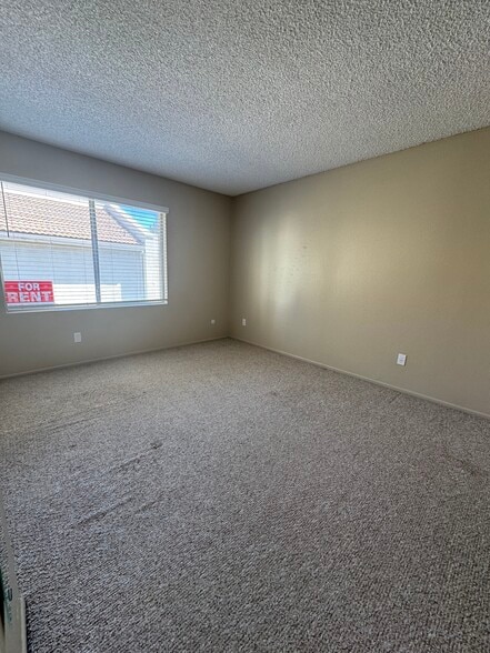 Bedroom 1 - 3882 Radcliffe Ln