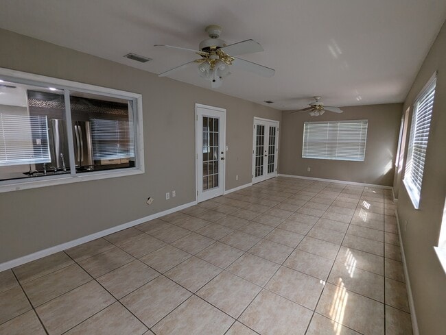 Building Photo - 2701 Wendover Ter