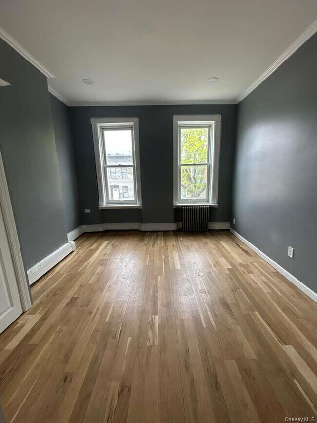 Building Photo - 298 Cooper St