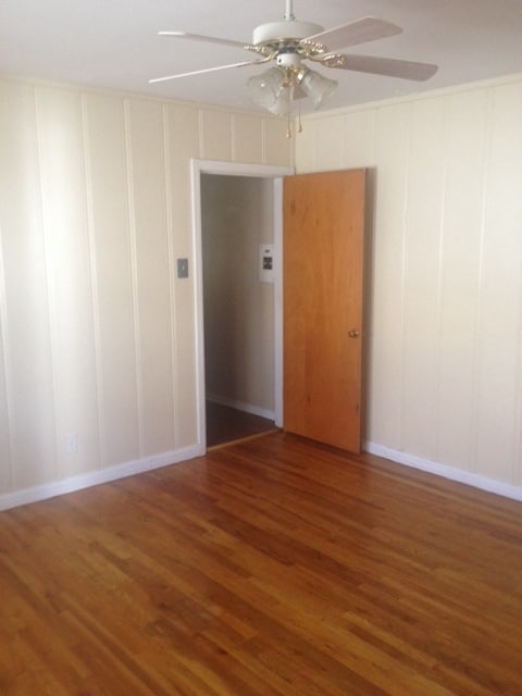Building Photo - CLASSIC HOME CORNER LOT HARDWOOD FLOORS