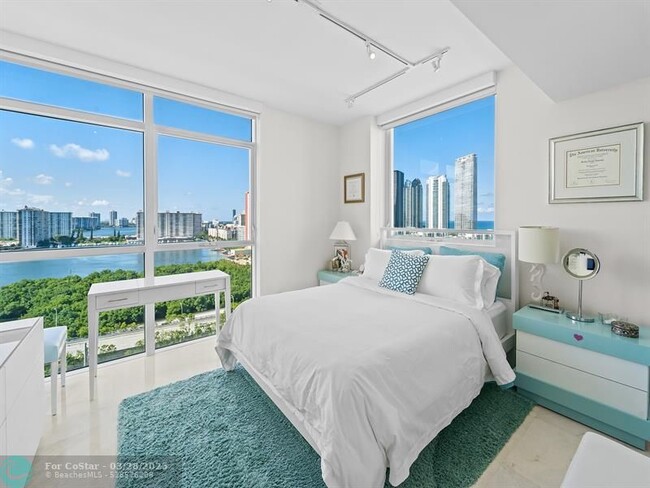 Building Photo - 400 Sunny Isles Blvd