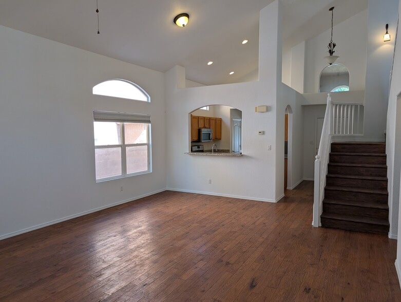 Building Photo - 7312 Desert Eagle Rd NE