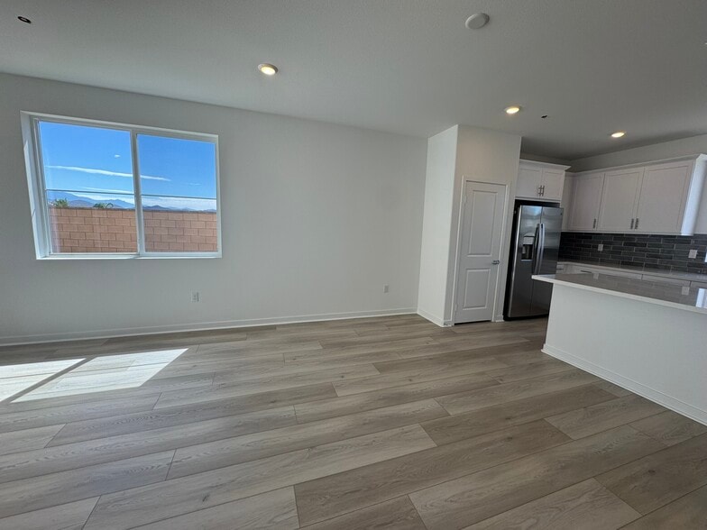 Building Photo - 31506 Lolite Dr