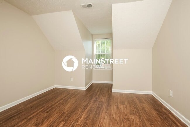 Building Photo - 3 Bedroom Pet-Friendly Home in Goodlettsville, TN with Main Street Renewal