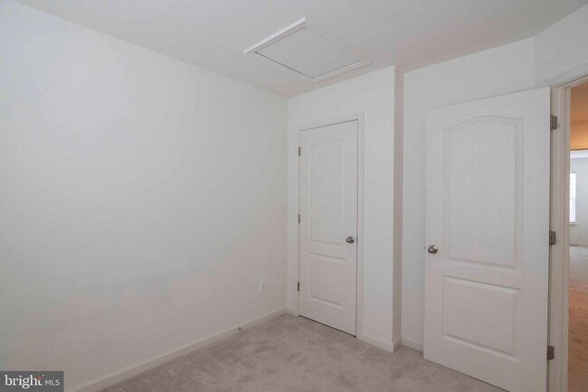 Building Photo - 15 PITCH PINE Ct