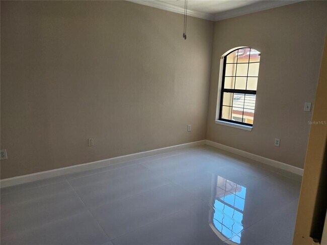 Building Photo - 2279 Portofino Pl