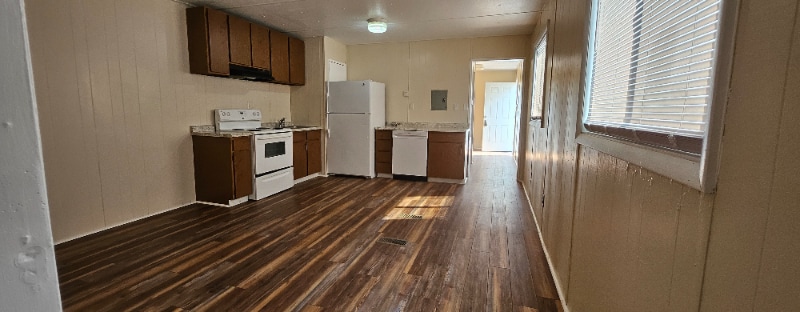 Primary Photo - 119 Green St