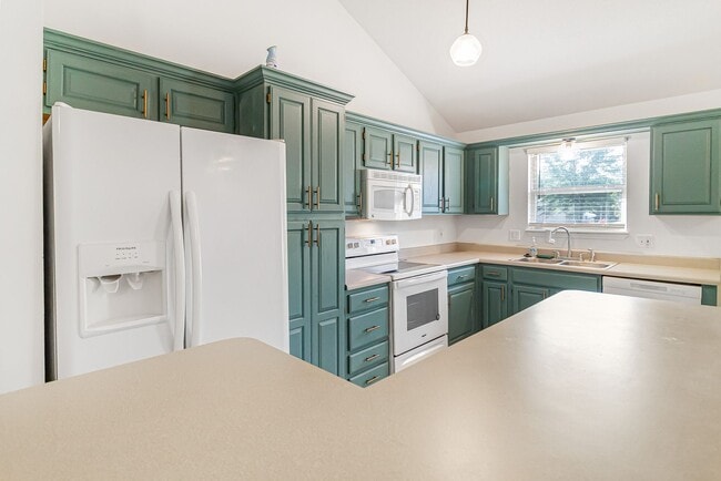 Building Photo - 3 Bedroom 2 Bath in Warrensburg