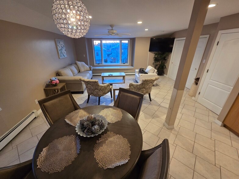 Open floor plan - 15633 94th St