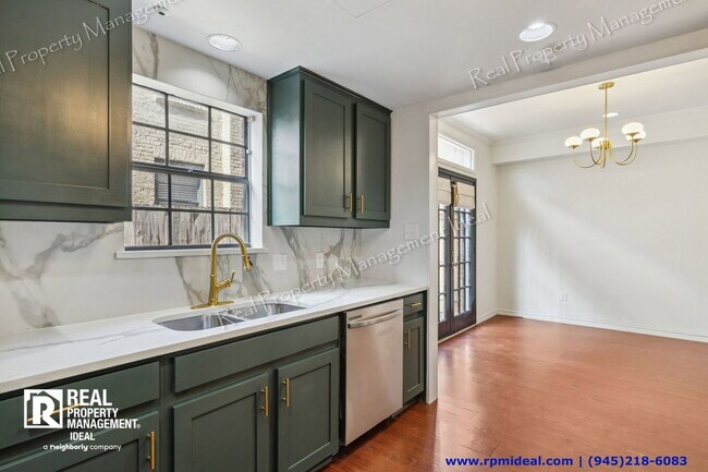 Building Photo - 4111 Herschel Ave