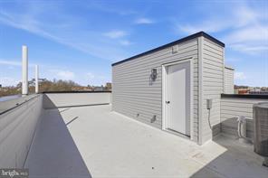 Building Photo - 2219 N 5th St