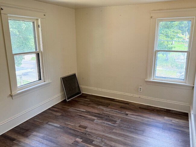 Building Photo - 1038 Greenwood Ave