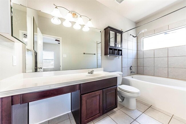 Building Photo - 1721 Kemah Village Dr