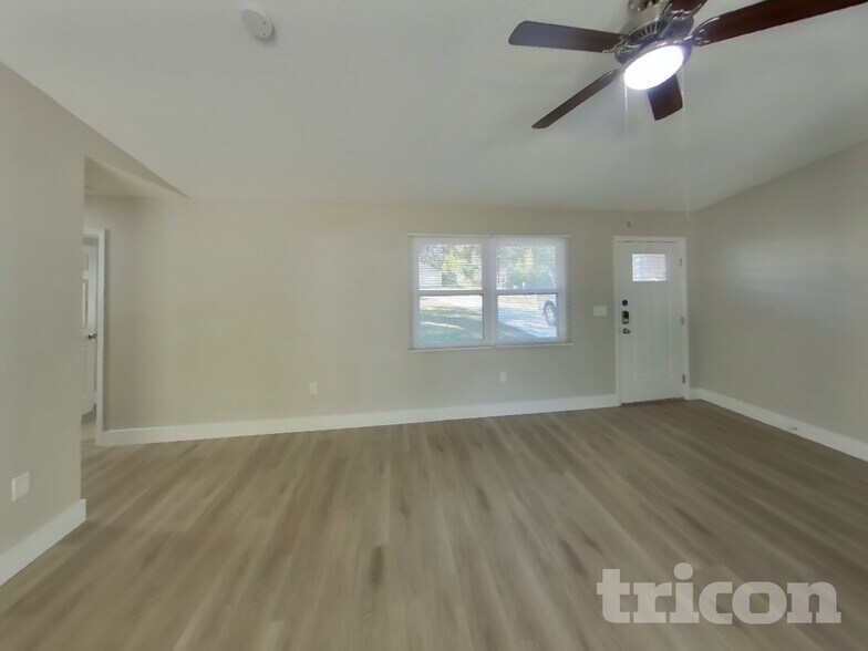 Building Photo - 6623 Freeport Dr