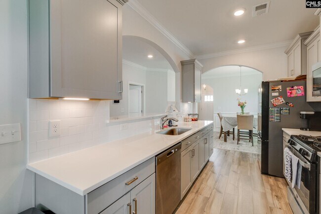 Building Photo - 1045 Ashcroft Cir