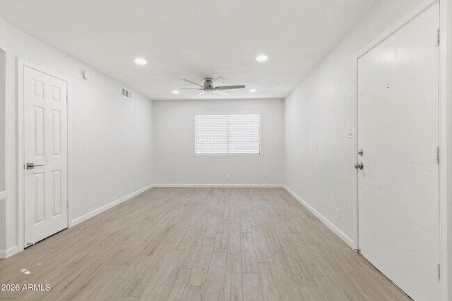 Building Photo - 45 N San Jose