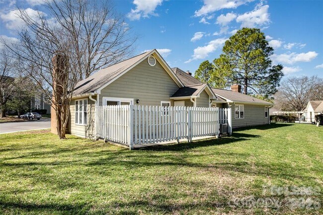 Building Photo - 2745 Von Thuringer Ct