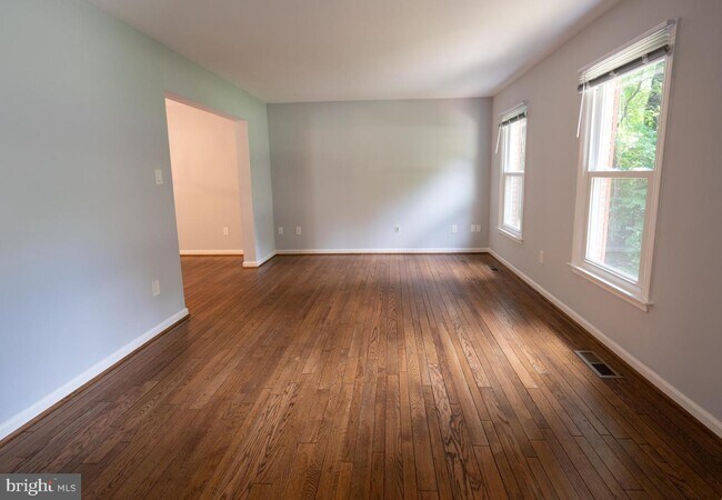 Building Photo - 4809 Piney Branch Rd