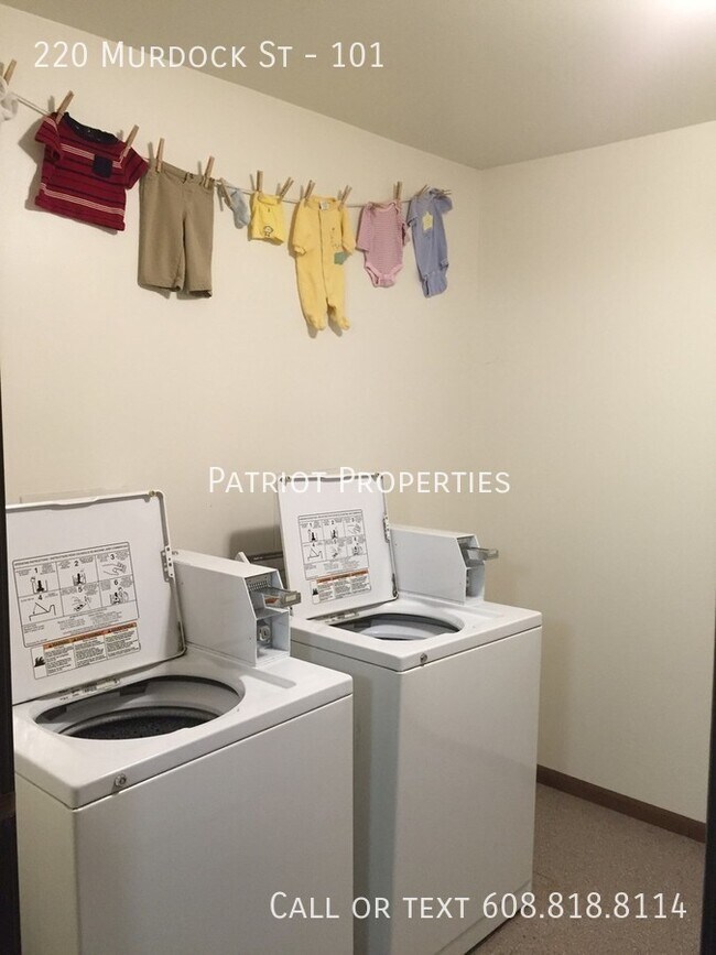 Building Photo - 220 Murdock St