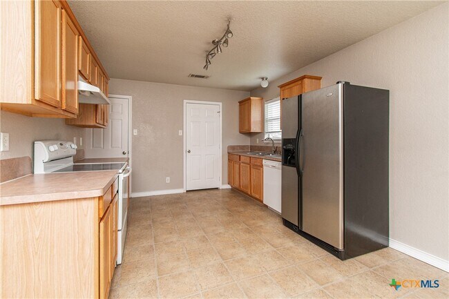 Building Photo - 3408 Ida Dr