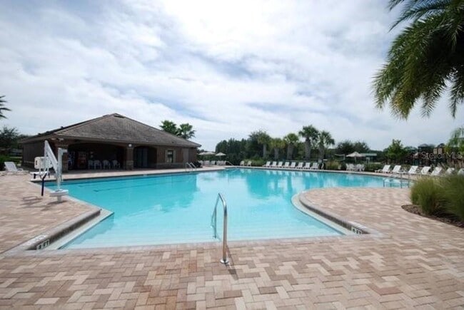 Building Photo - 2841 Girvan Dr