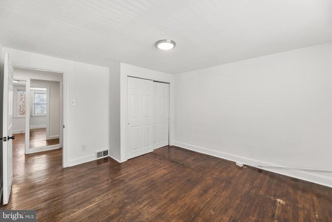 Building Photo - 1451 West End Dr