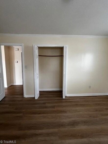 Building Photo - 435 Ross St