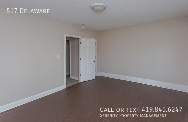 Building Photo - 517 Delaware-
