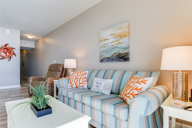 Building Photo - 9900 S Thomas Dr