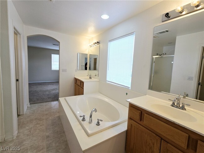 Building Photo - 9540 Birch Basin Ct