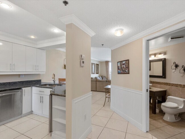 Building Photo - 18260 N Bay Rd